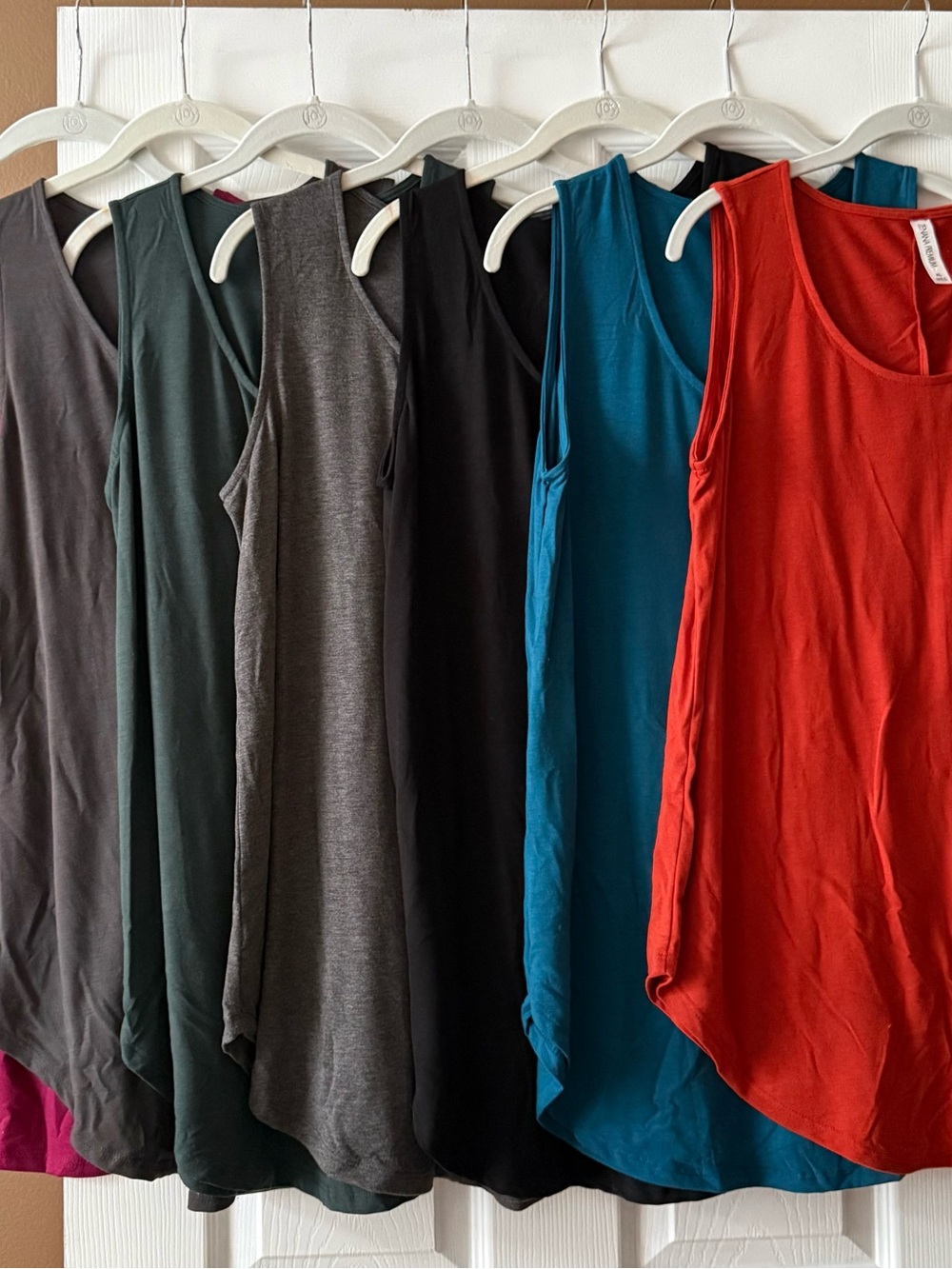 NWOT Bundle Zenana Premium Layering Tanks (Set of 7)